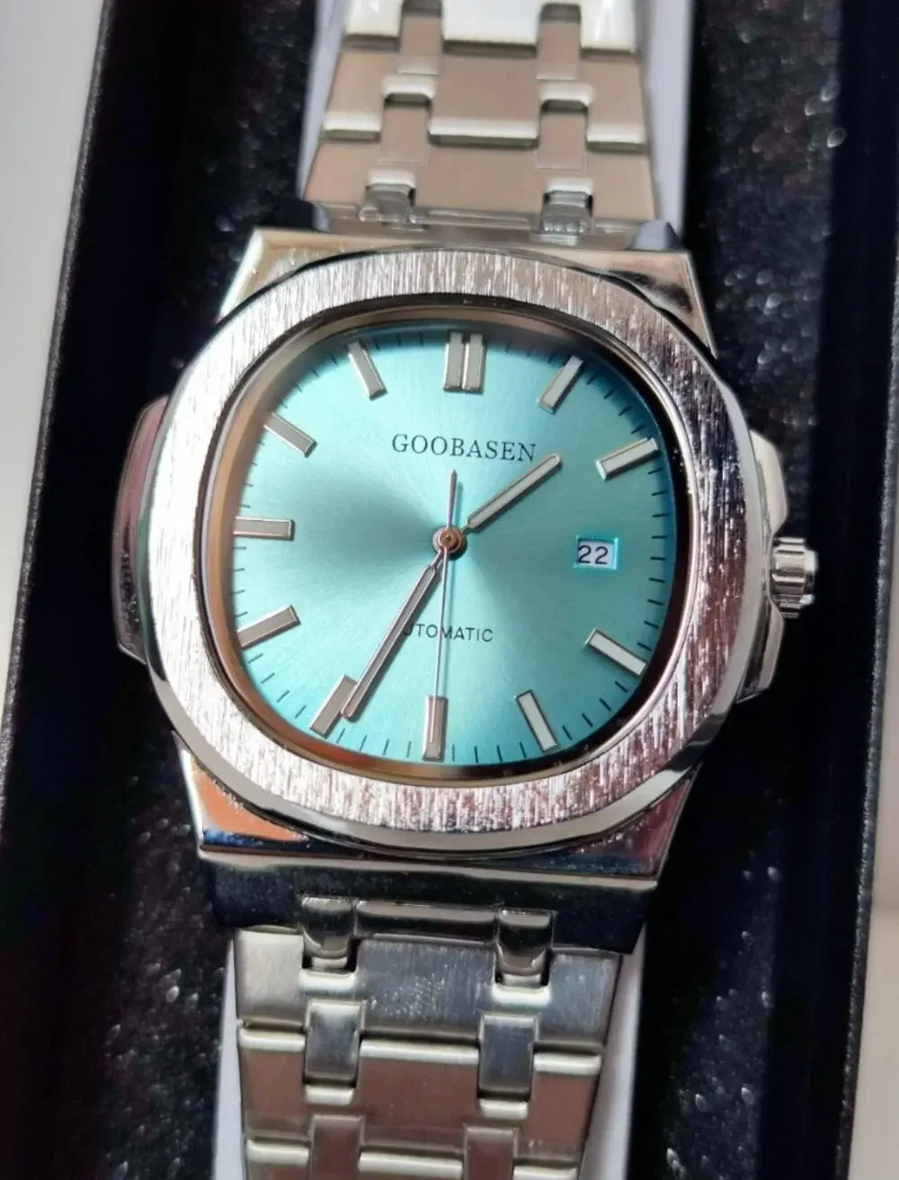 Goobasen Automatic Ice/Tiffany Blue Dial Watch, W/ Auto. Watch Winder